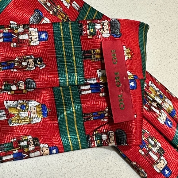 Set of two Christmas ties EUC - Picture 7 of 15
